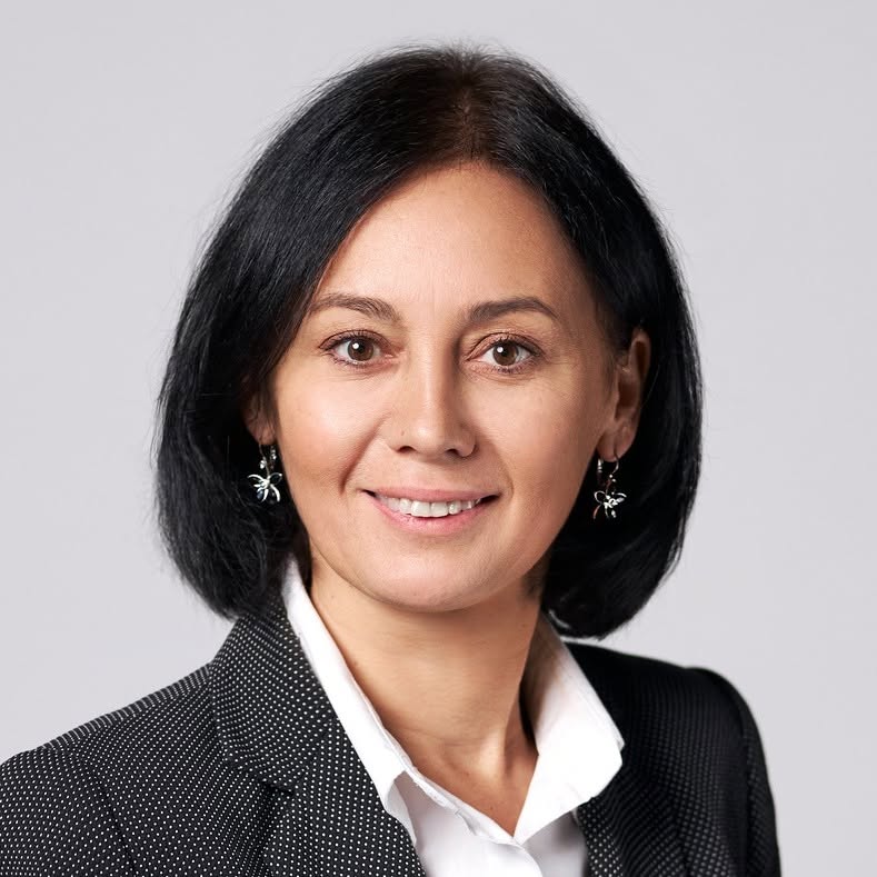 GRAŻYNA LEWANDOWSKA-KOMRAUS
